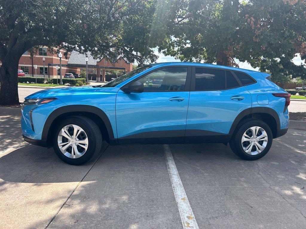 used 2025 Chevrolet Trax car, priced at $20,299