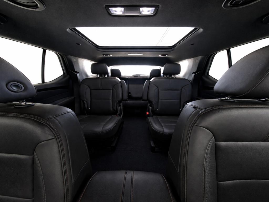 used 2023 Chevrolet Traverse car, priced at $31,654
