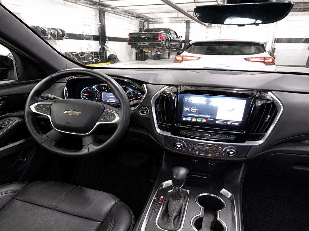 used 2023 Chevrolet Traverse car, priced at $31,654