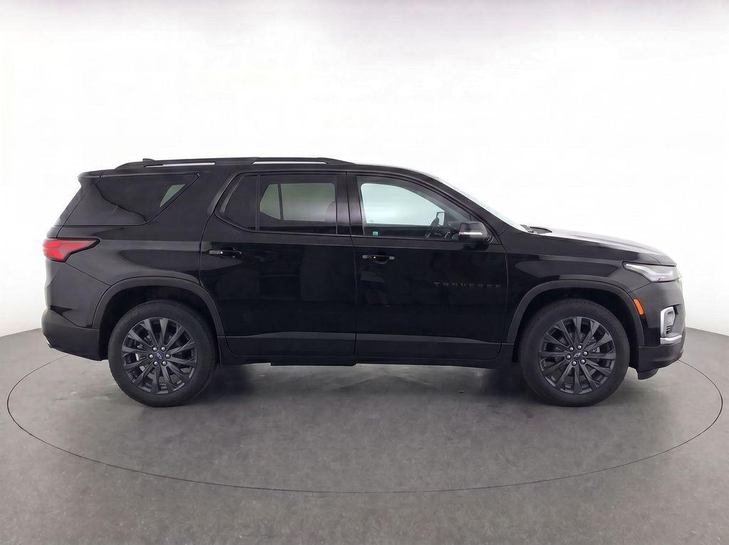 used 2023 Chevrolet Traverse car, priced at $31,654