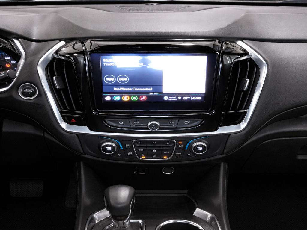 used 2023 Chevrolet Traverse car, priced at $31,654