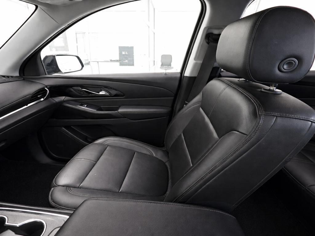 used 2023 Chevrolet Traverse car, priced at $31,654
