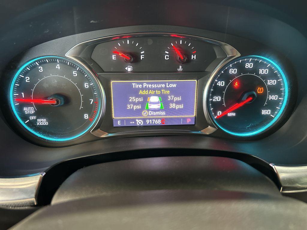 used 2023 Chevrolet Traverse car, priced at $31,654