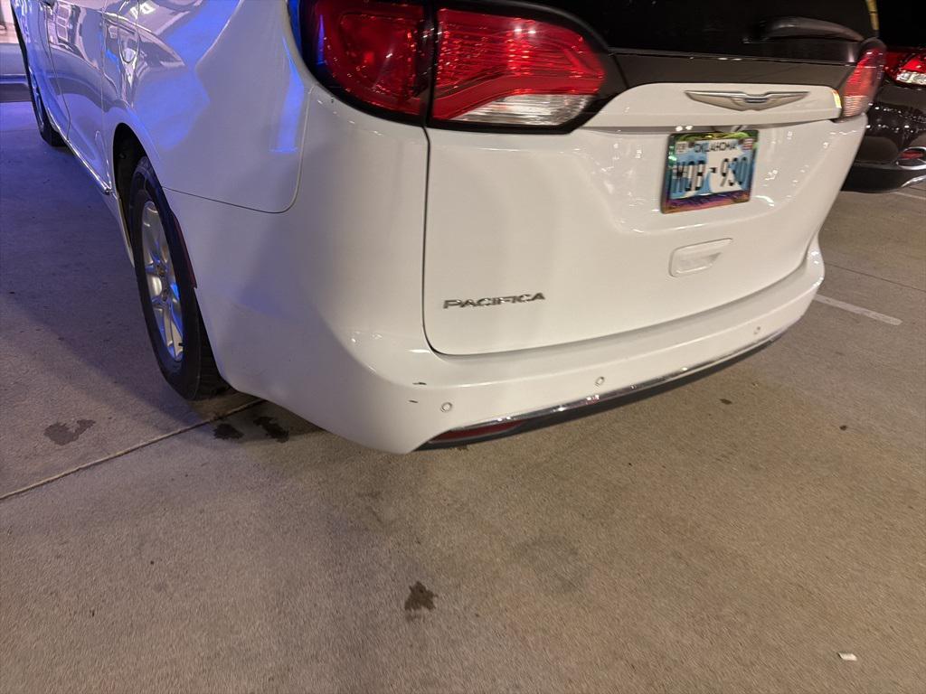 used 2020 Chrysler Pacifica car, priced at $8,500