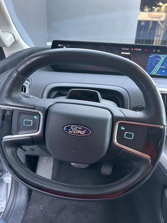 used 2025 Ford Expedition car, priced at $70,000