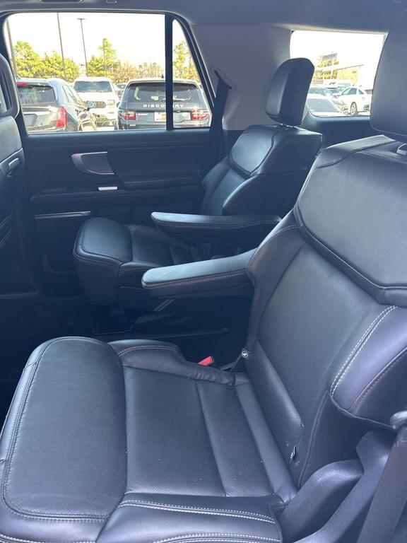 used 2025 Ford Expedition car, priced at $70,000