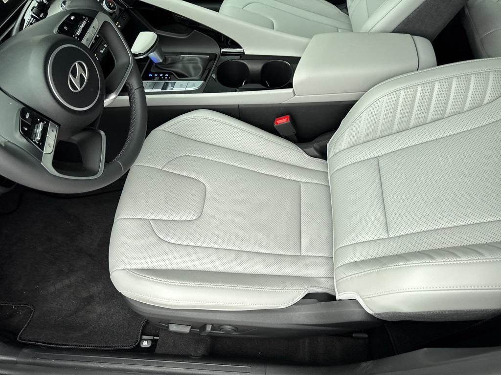 new 2026 Hyundai Elantra car, priced at $25,025