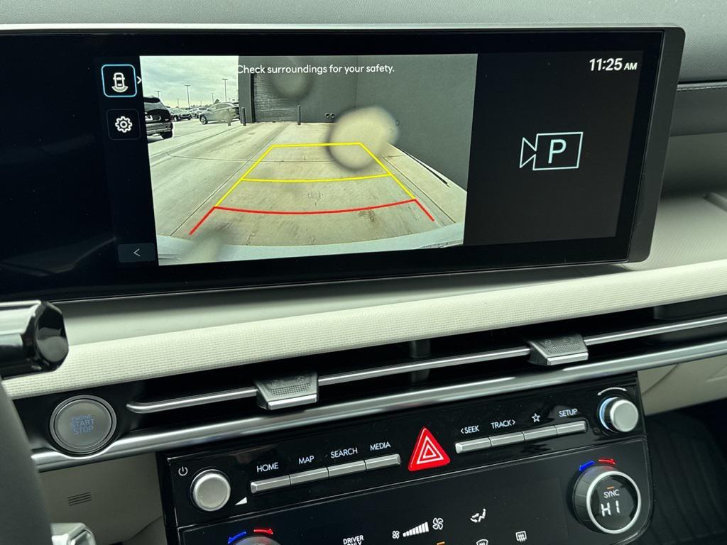 new 2026 Hyundai TUCSON Hybrid car, priced at $33,258