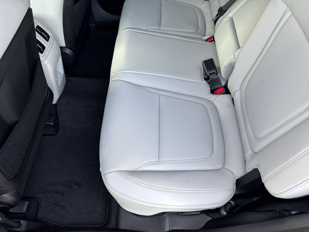 new 2026 Hyundai TUCSON Hybrid car, priced at $42,318