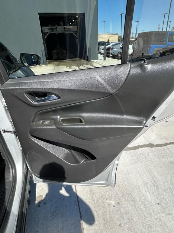 used 2021 Chevrolet Equinox car, priced at $14,500