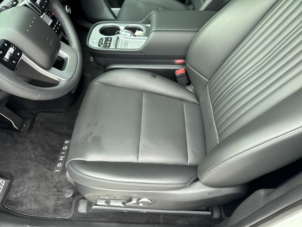 new 2026 Hyundai IONIQ 9 car, priced at $68,253