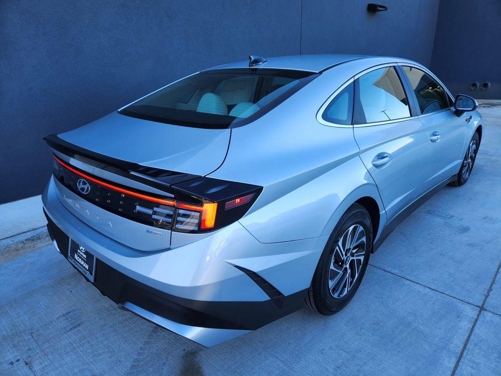 new 2026 Hyundai Sonata Hybrid car, priced at $30,312