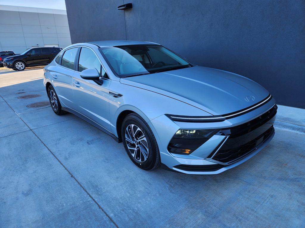 new 2026 Hyundai Sonata Hybrid car, priced at $30,312