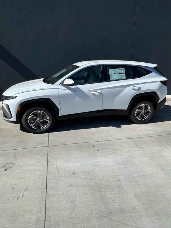 new 2026 Hyundai TUCSON Hybrid car, priced at $30,069