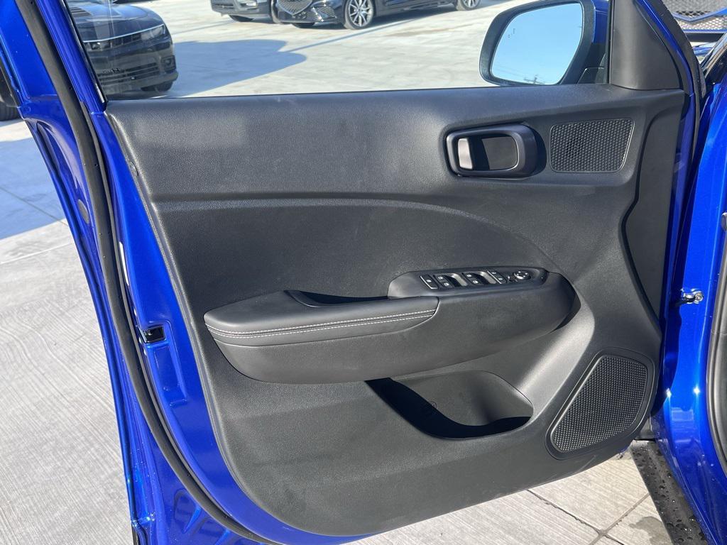 new 2025 Hyundai Venue car, priced at $22,572