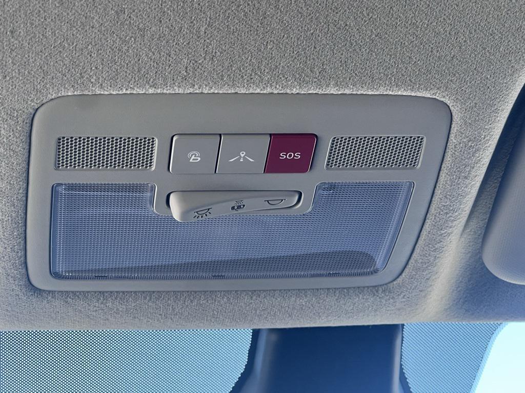 new 2025 Hyundai Venue car, priced at $22,572