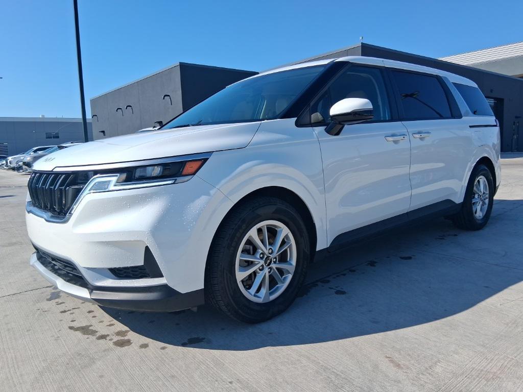 used 2024 Kia Carnival car, priced at $27,881