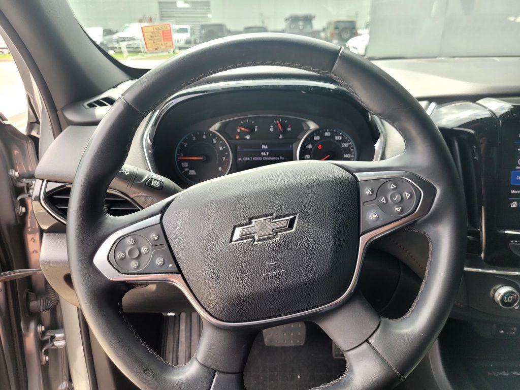 used 2023 Chevrolet Traverse car, priced at $29,007
