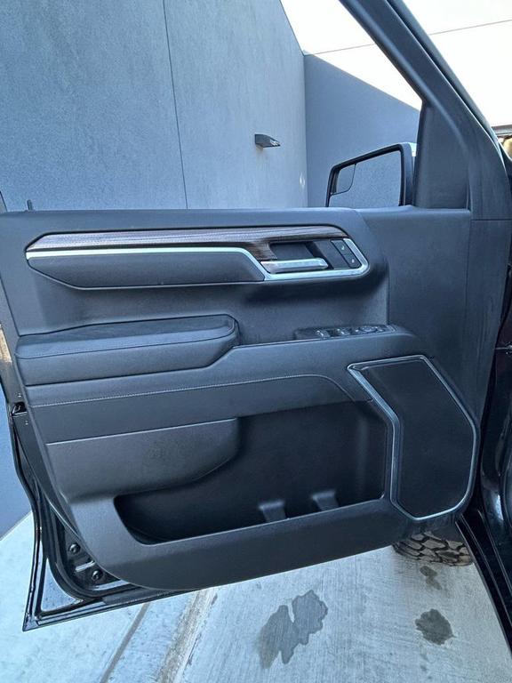 used 2025 Chevrolet Silverado 1500 car, priced at $45,001