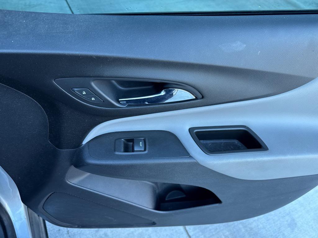 used 2021 Chevrolet Equinox car, priced at $15,500