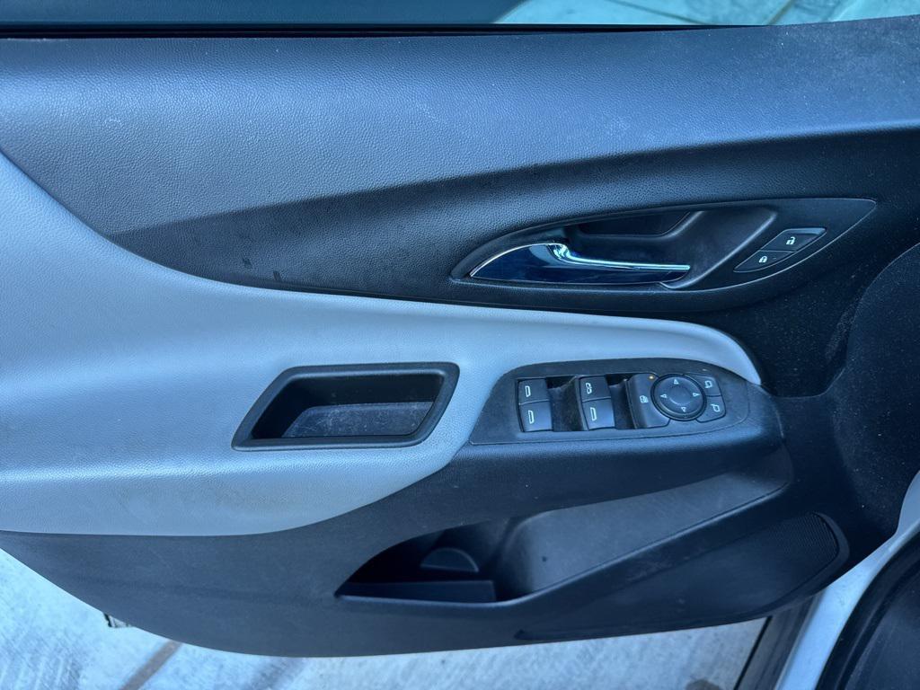 used 2021 Chevrolet Equinox car, priced at $15,500