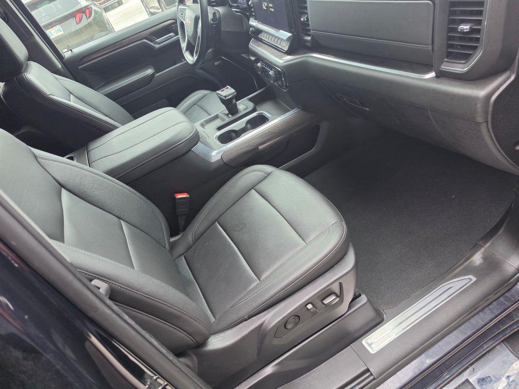 used 2024 Chevrolet Silverado 1500 car, priced at $40,536