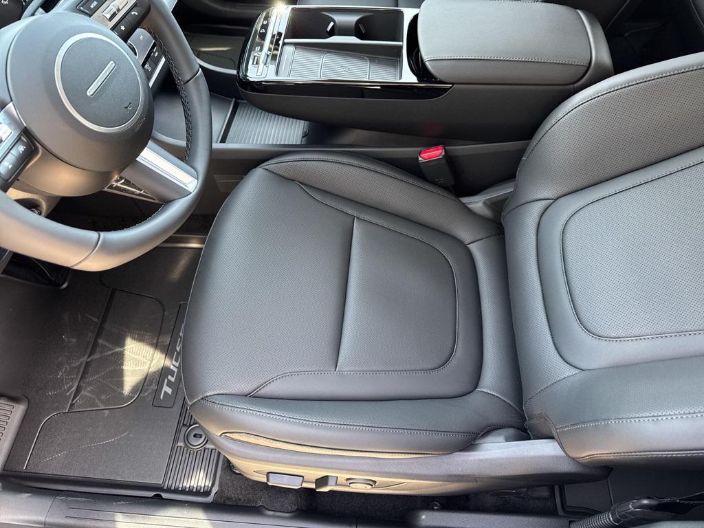 new 2026 Hyundai TUCSON Hybrid car, priced at $35,262