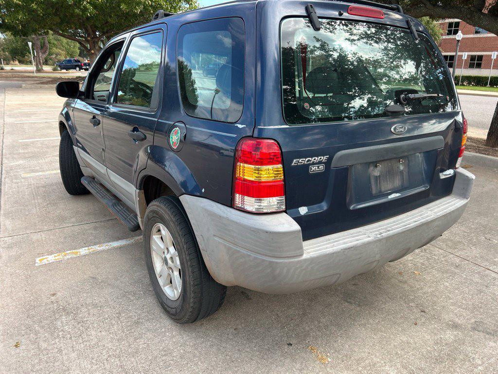 used 2002 Ford Escape car, priced at $2,799