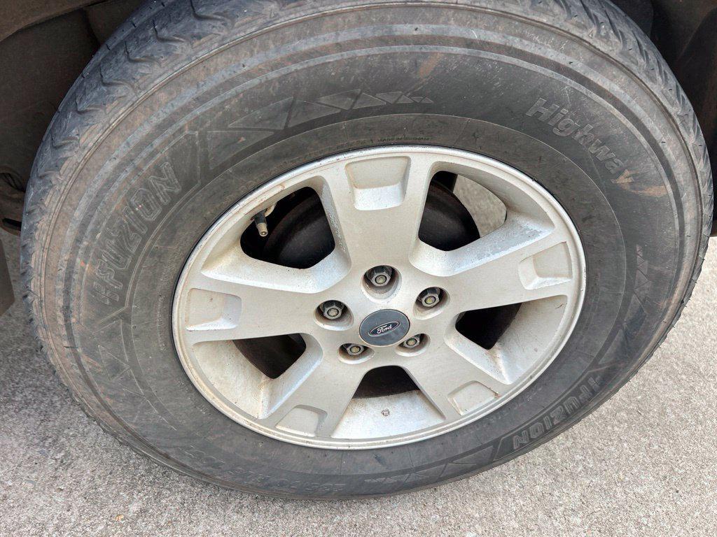 used 2002 Ford Escape car, priced at $2,799
