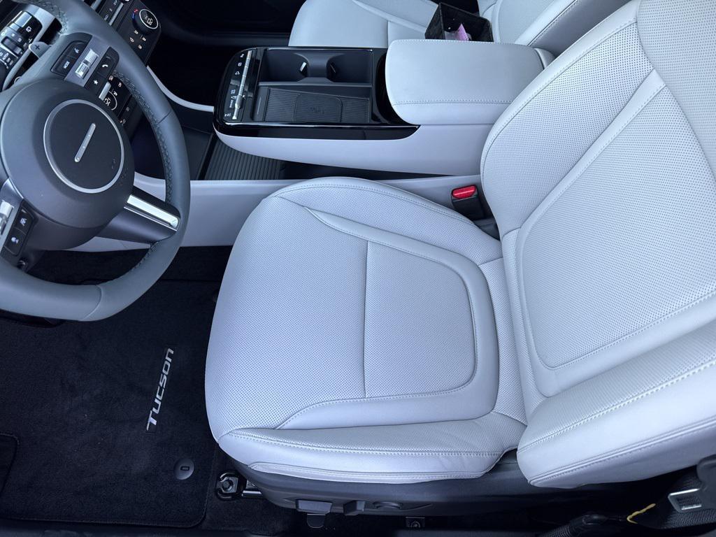 new 2026 Hyundai TUCSON Hybrid car, priced at $42,290