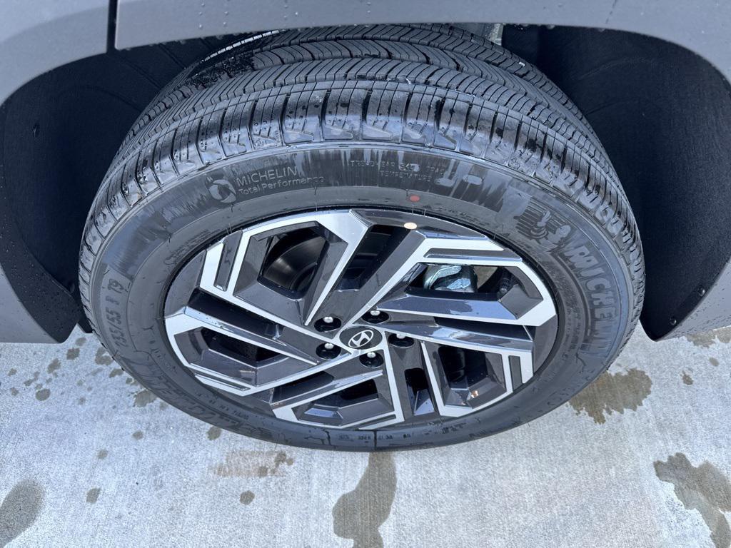 new 2026 Hyundai TUCSON Hybrid car, priced at $42,290