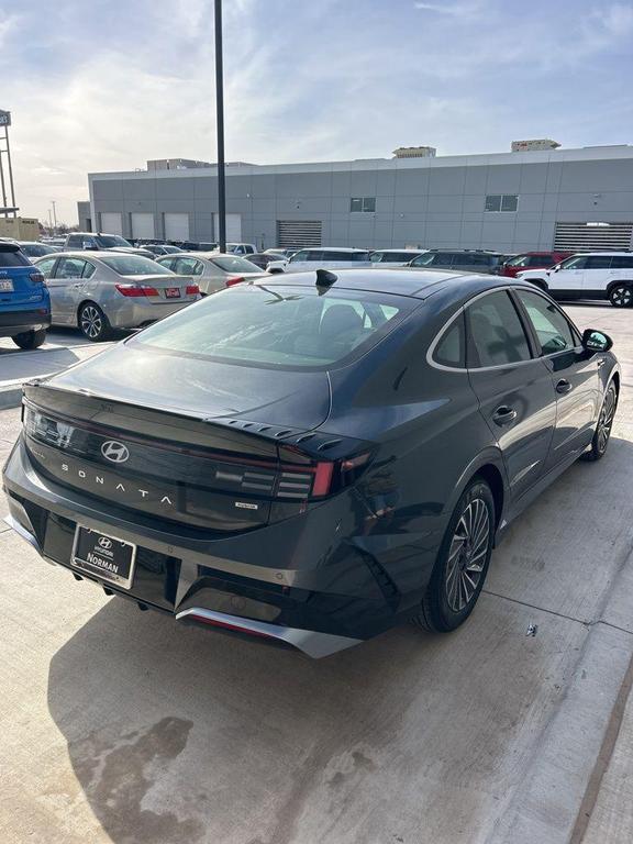 new 2026 Hyundai Sonata Hybrid car, priced at $39,225