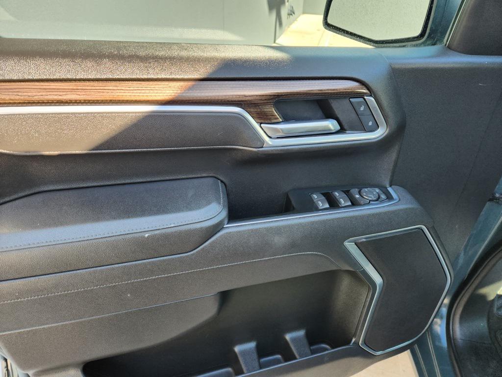 used 2025 Chevrolet Silverado 1500 car, priced at $46,201