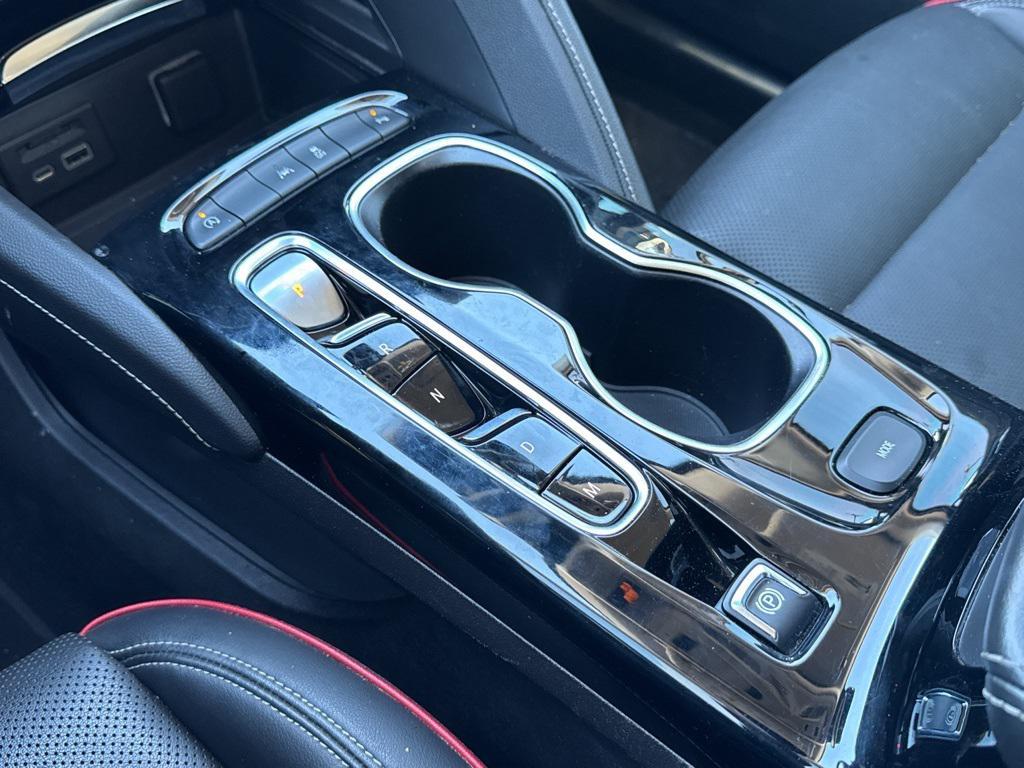 used 2022 Buick Envision car, priced at $23,910