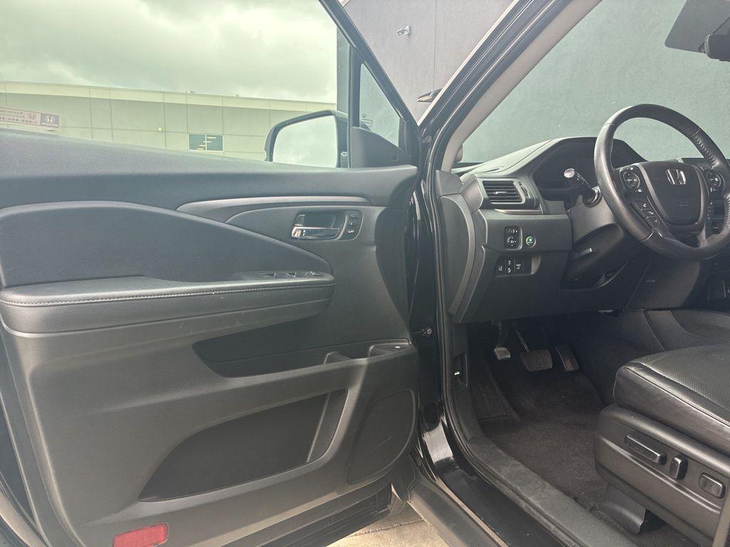 used 2023 Honda Ridgeline car, priced at $32,499