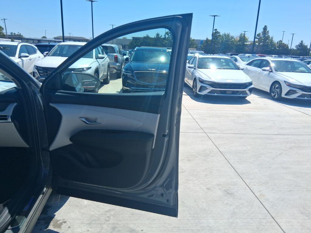 new 2025 Hyundai Tucson car, priced at $32,349