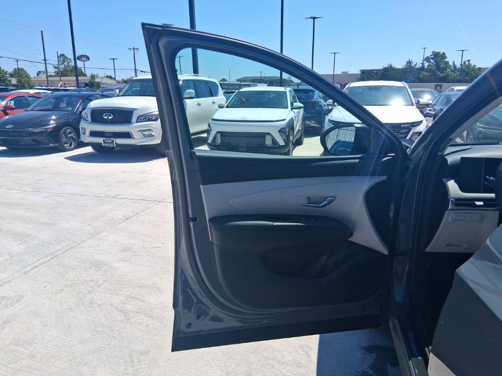 new 2025 Hyundai Tucson car, priced at $32,349
