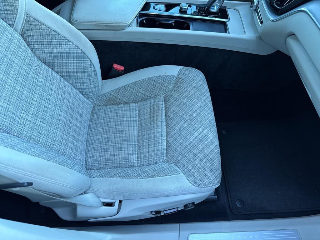 used 2022 Volvo XC60 car, priced at $22,500
