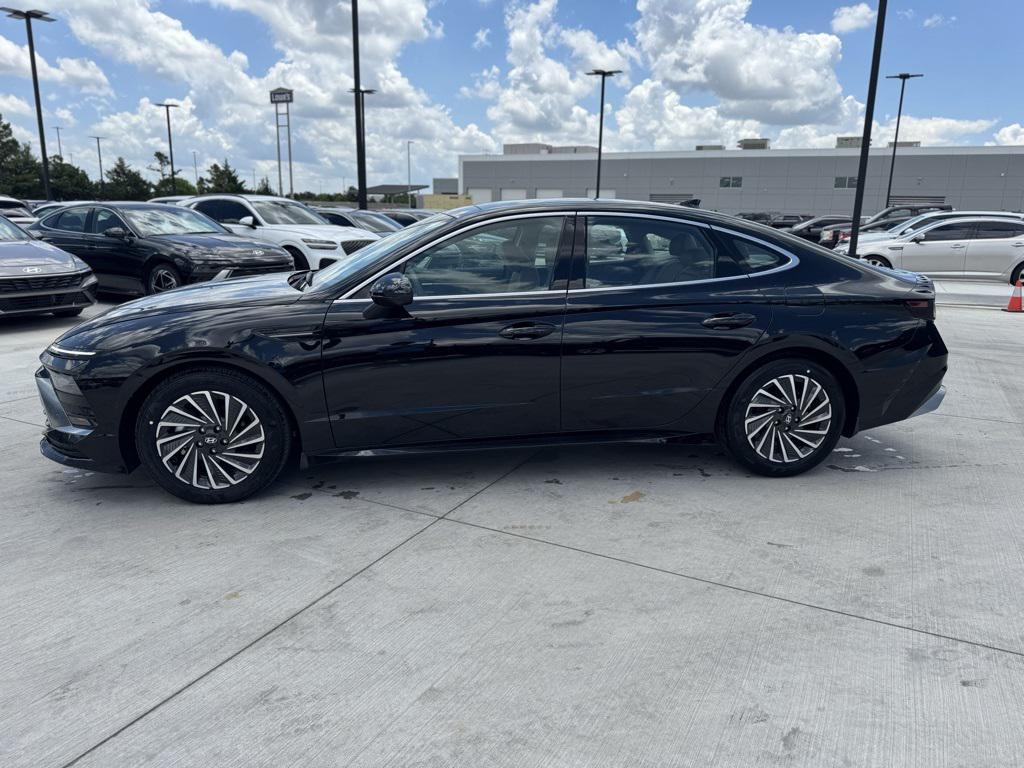 new 2025 Hyundai Sonata Hybrid car, priced at $34,149
