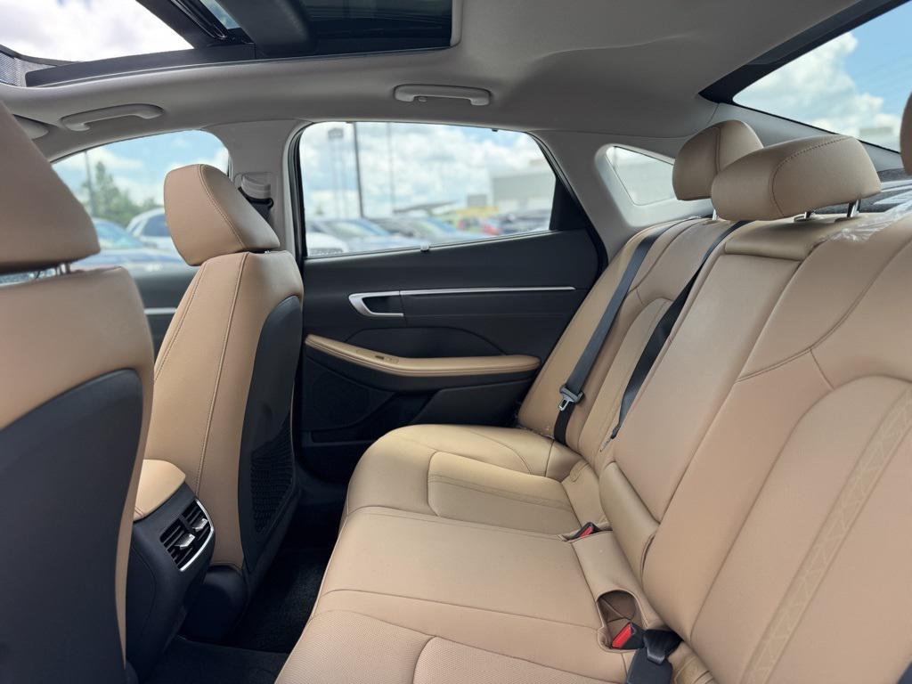new 2025 Hyundai Sonata Hybrid car, priced at $34,149