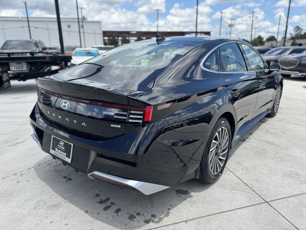 new 2025 Hyundai Sonata Hybrid car, priced at $34,149