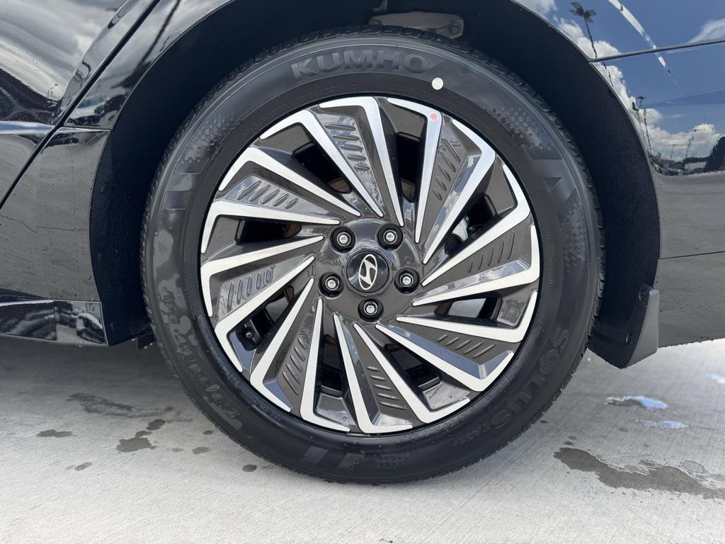 new 2025 Hyundai Sonata Hybrid car, priced at $34,149
