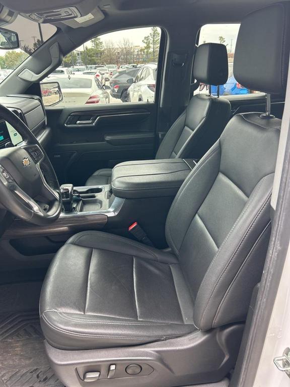 used 2024 Chevrolet Silverado 1500 car, priced at $39,901