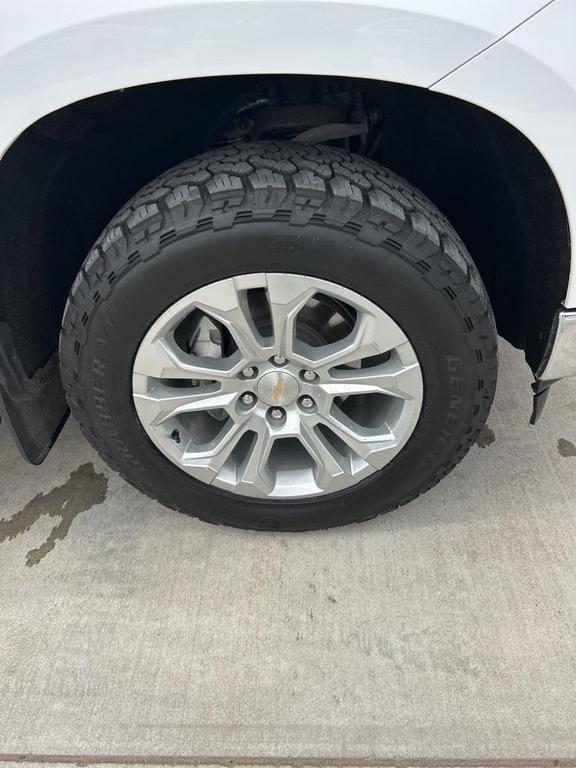 used 2024 Chevrolet Silverado 1500 car, priced at $39,901