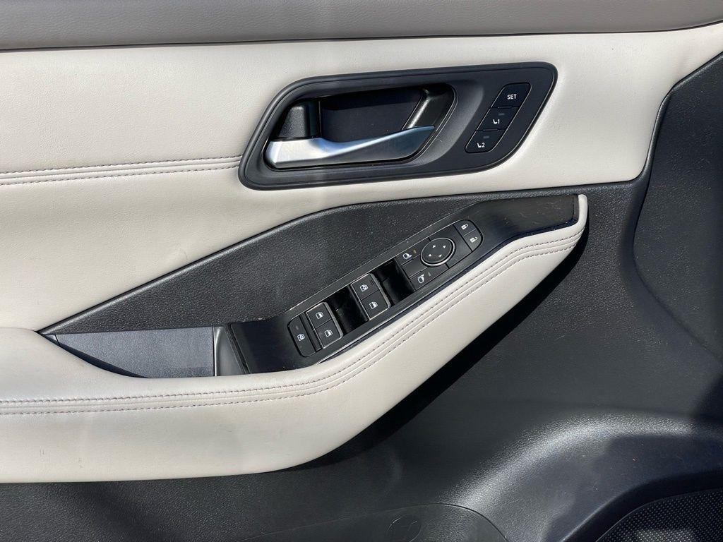 used 2023 Nissan Rogue car, priced at $25,610