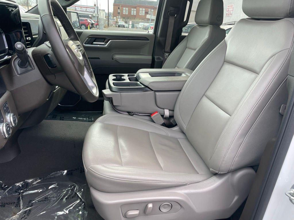 used 2025 GMC Sierra 1500 car, priced at $42,800