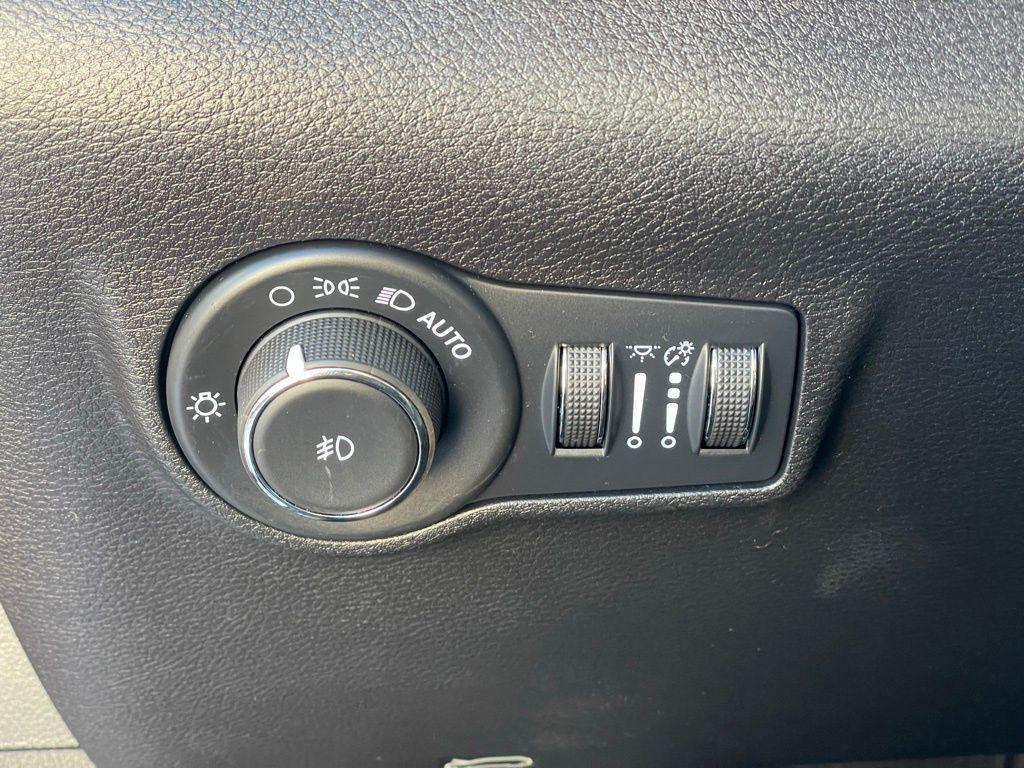 used 2022 Jeep Compass car, priced at $18,495