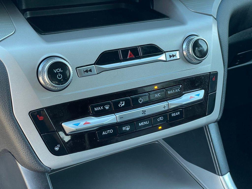 used 2023 Ford Explorer car, priced at $26,861