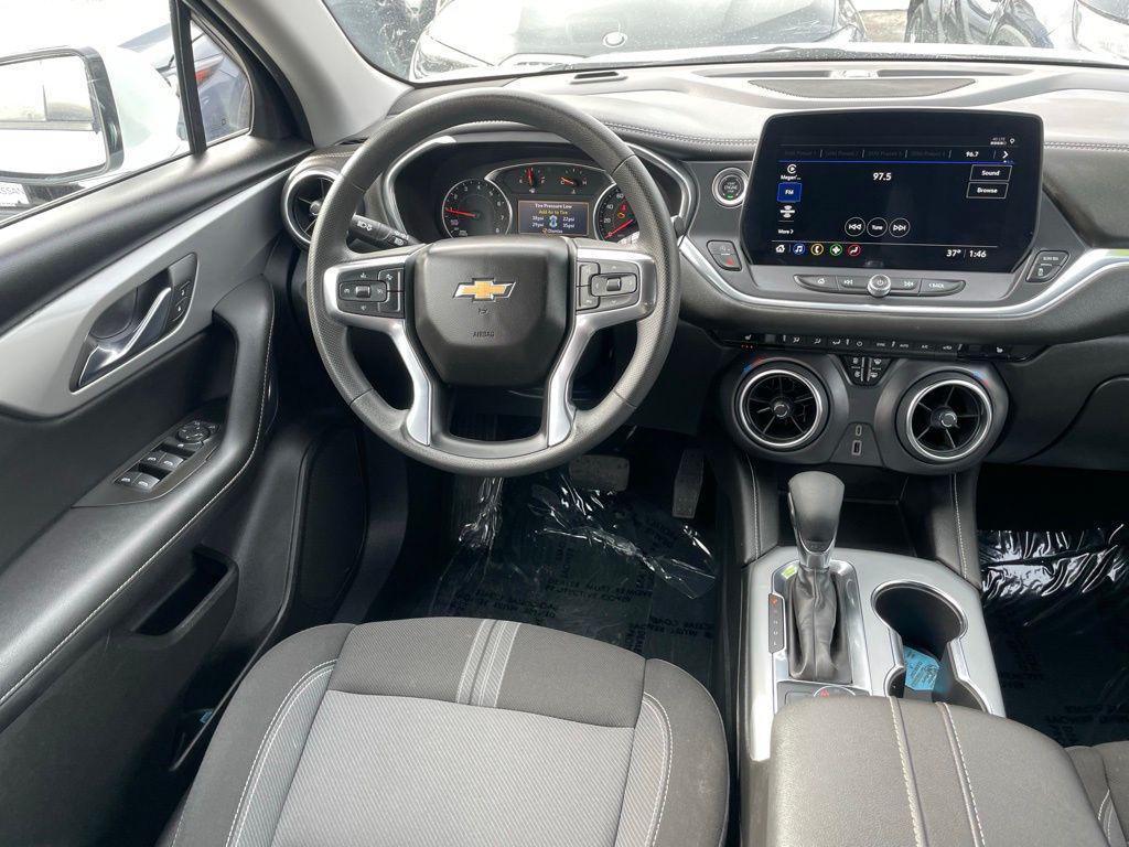 used 2025 Chevrolet Blazer car, priced at $25,194