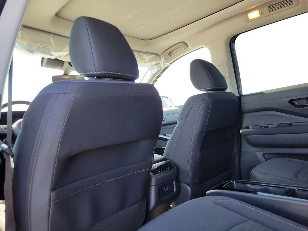 new 2025 Nissan Pathfinder car, priced at $37,635